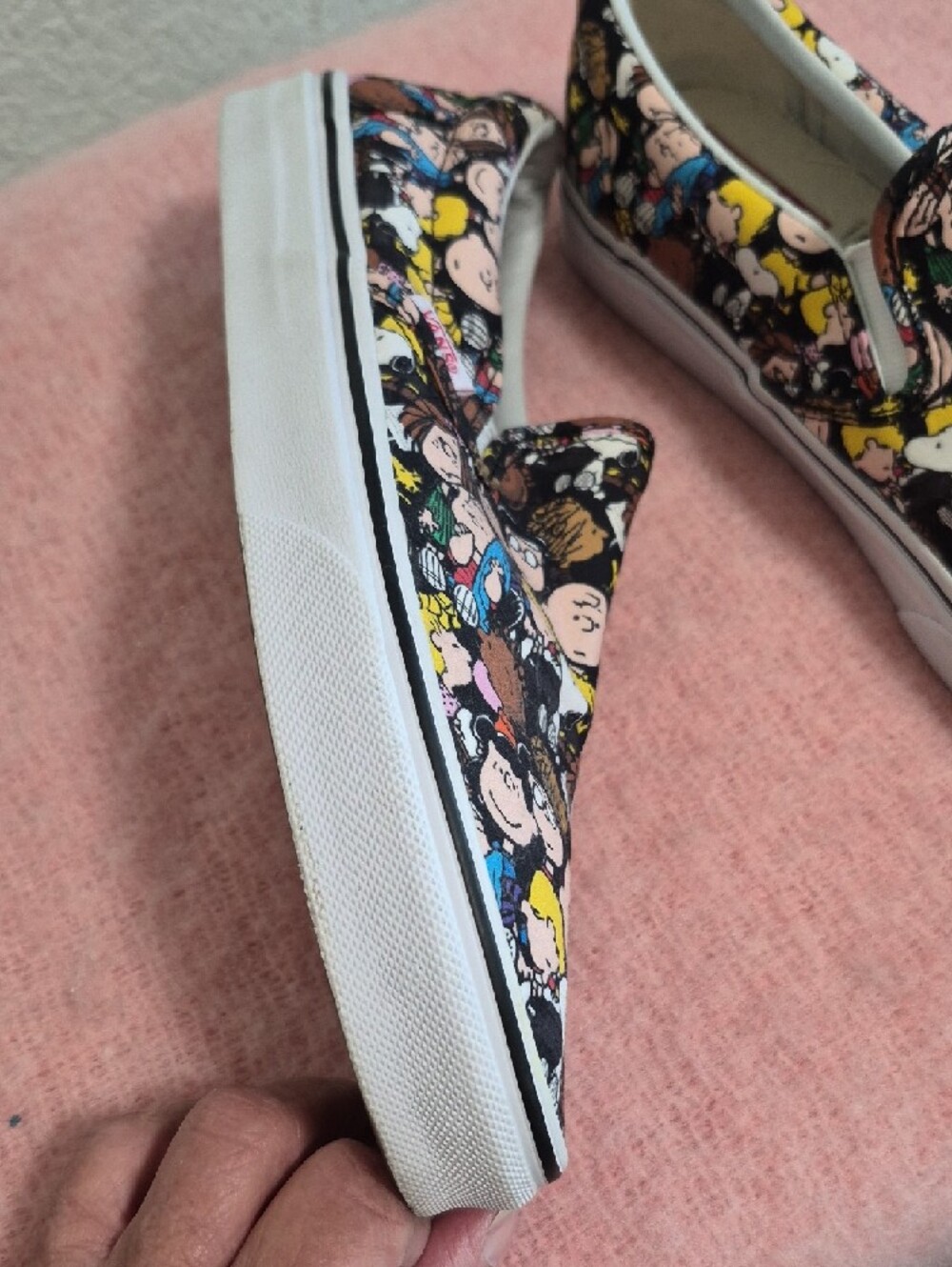 VANS X "The Gang" Peanuts Slip on Sneakers / Limited Edition / Unisex - Picture 8 of 15